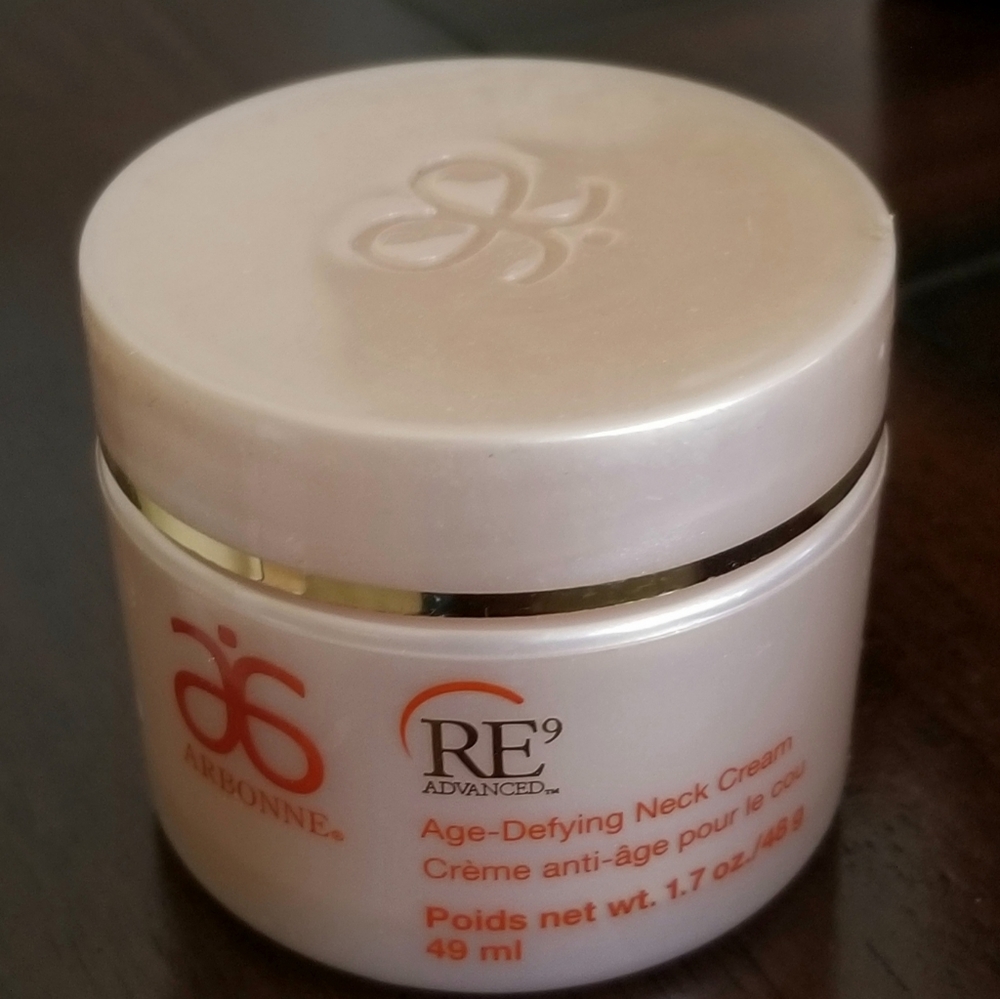 New Arbonne RE9 Age-Defying Neck Cream 1.7oz